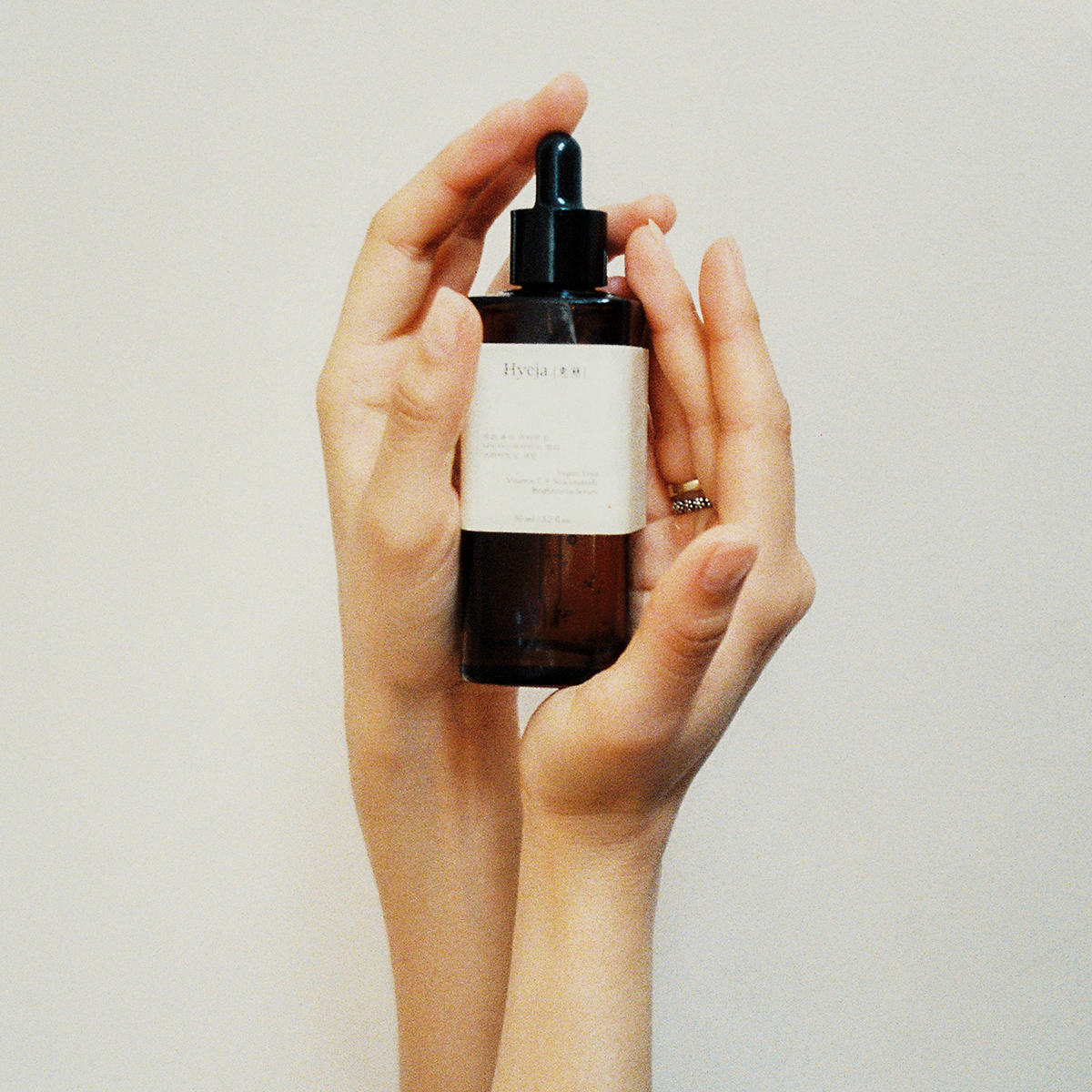 Hyeja - Vitamin C Brightening Serum