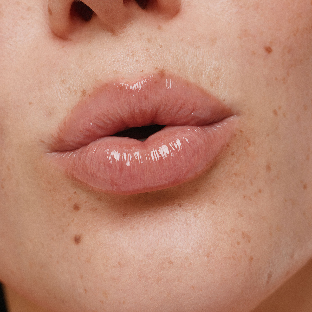 Ilia - Overglaze Hydrating Lip Gloss
