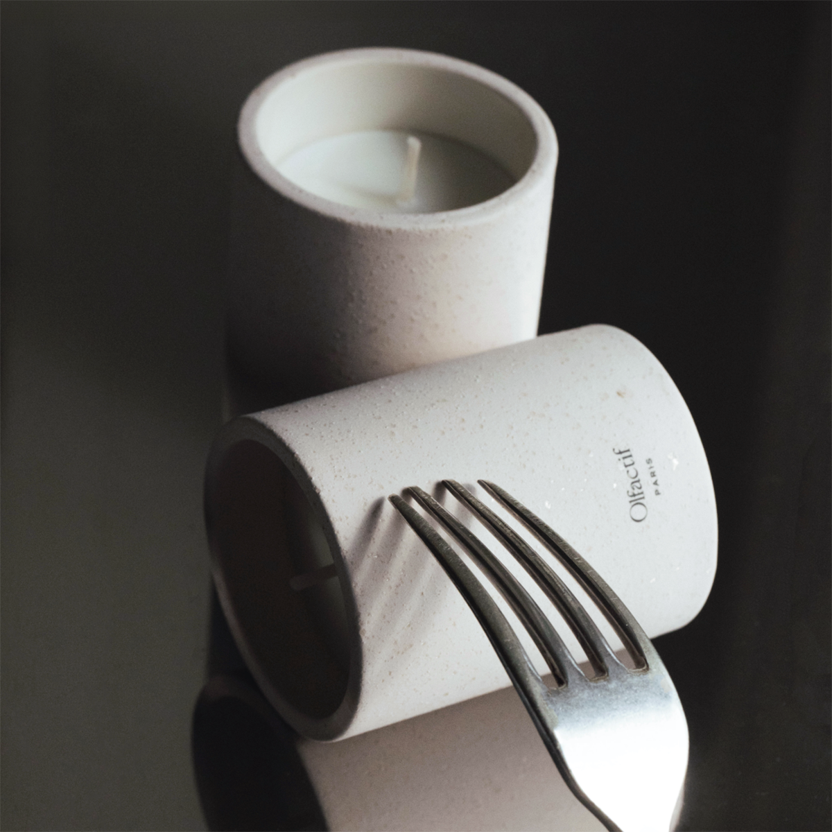 Olfactif - Aries Waxed Wood Scented Candle
