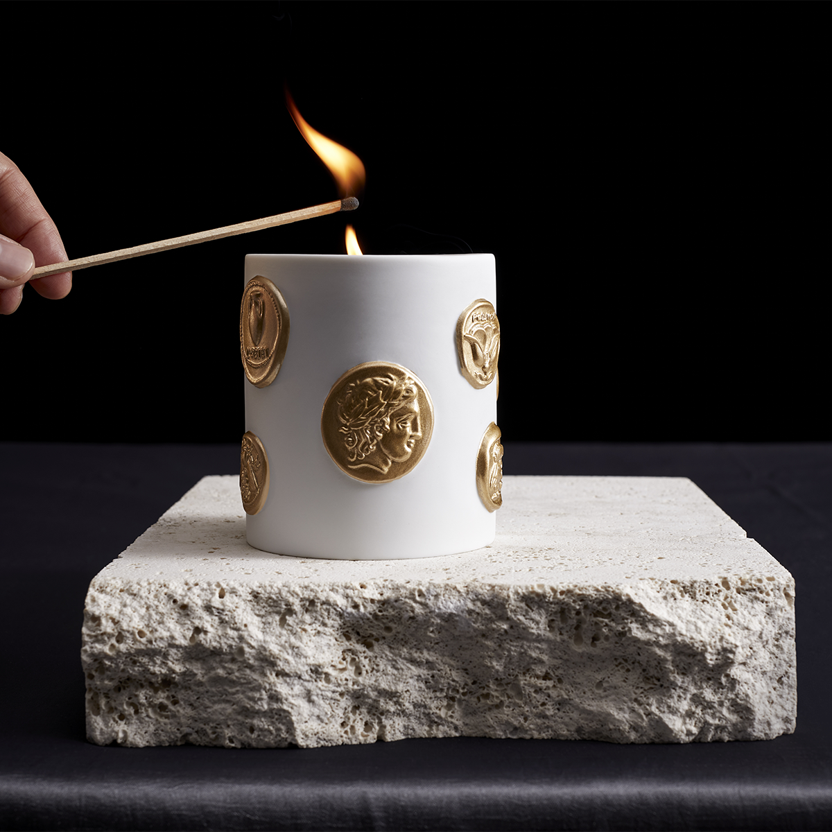 L'Objet - Medaille Scented Candle