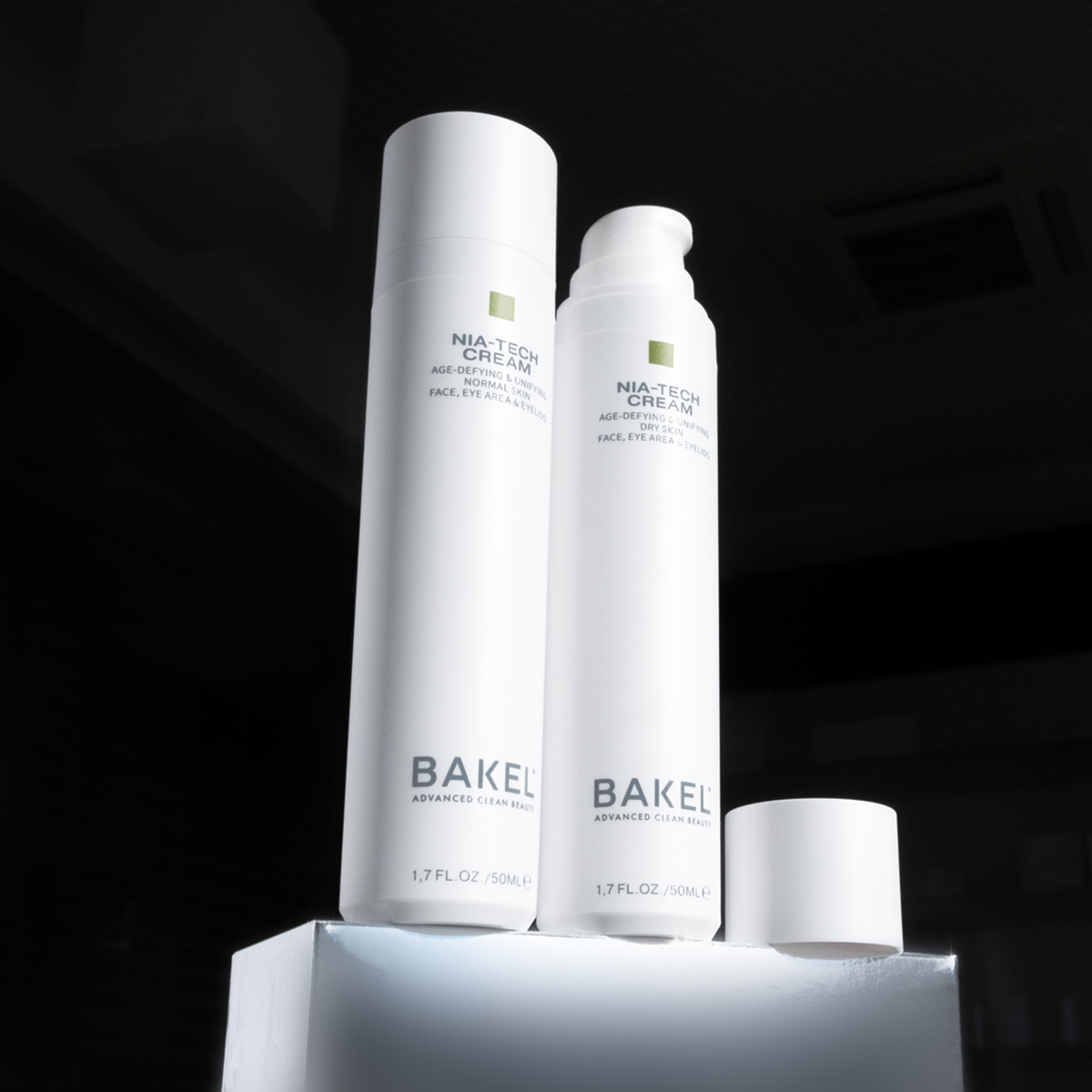 Bakel - Nia-Tech Cream Dry Skin Case & Refill