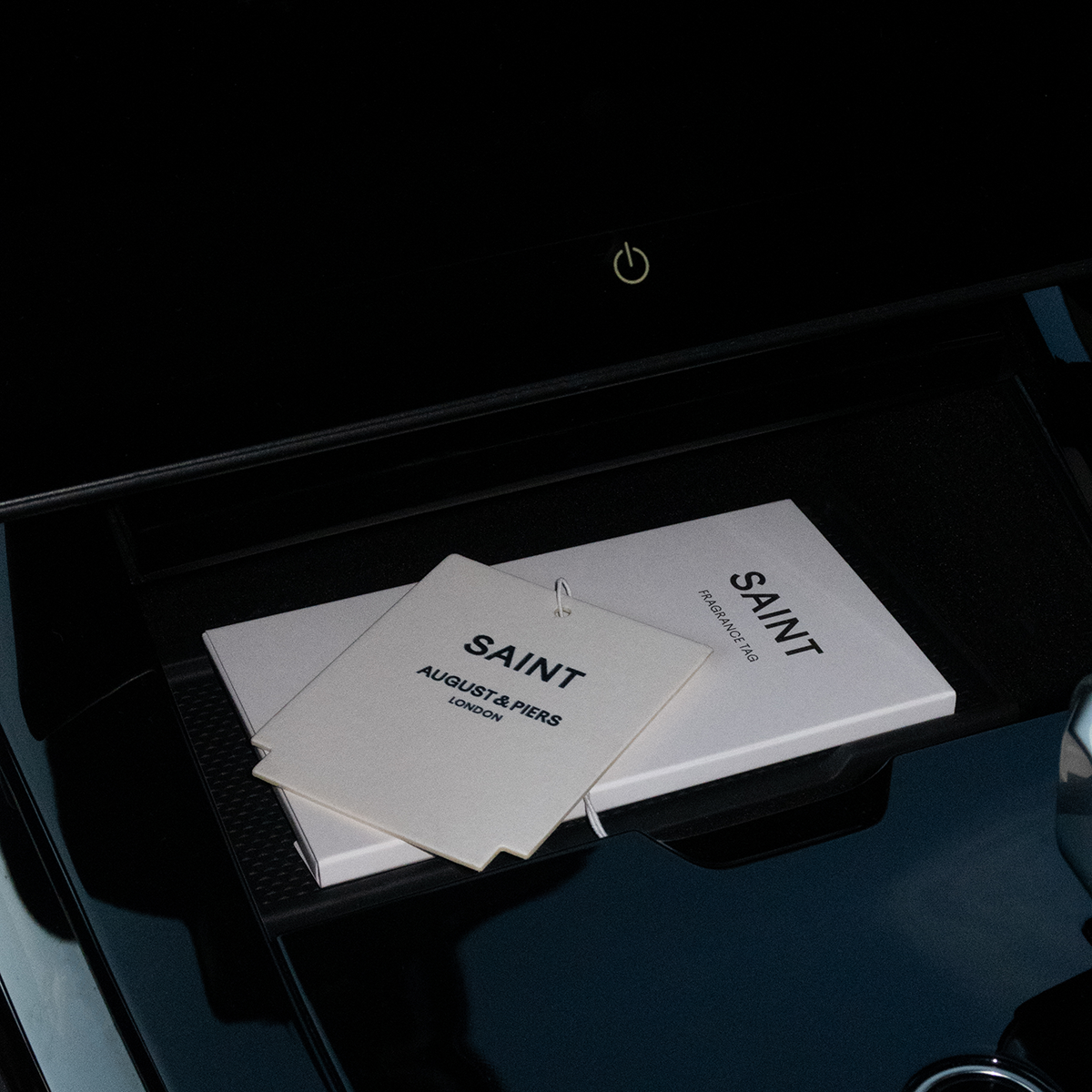 AUGUST&PIERS - Saint Fragrance Tag