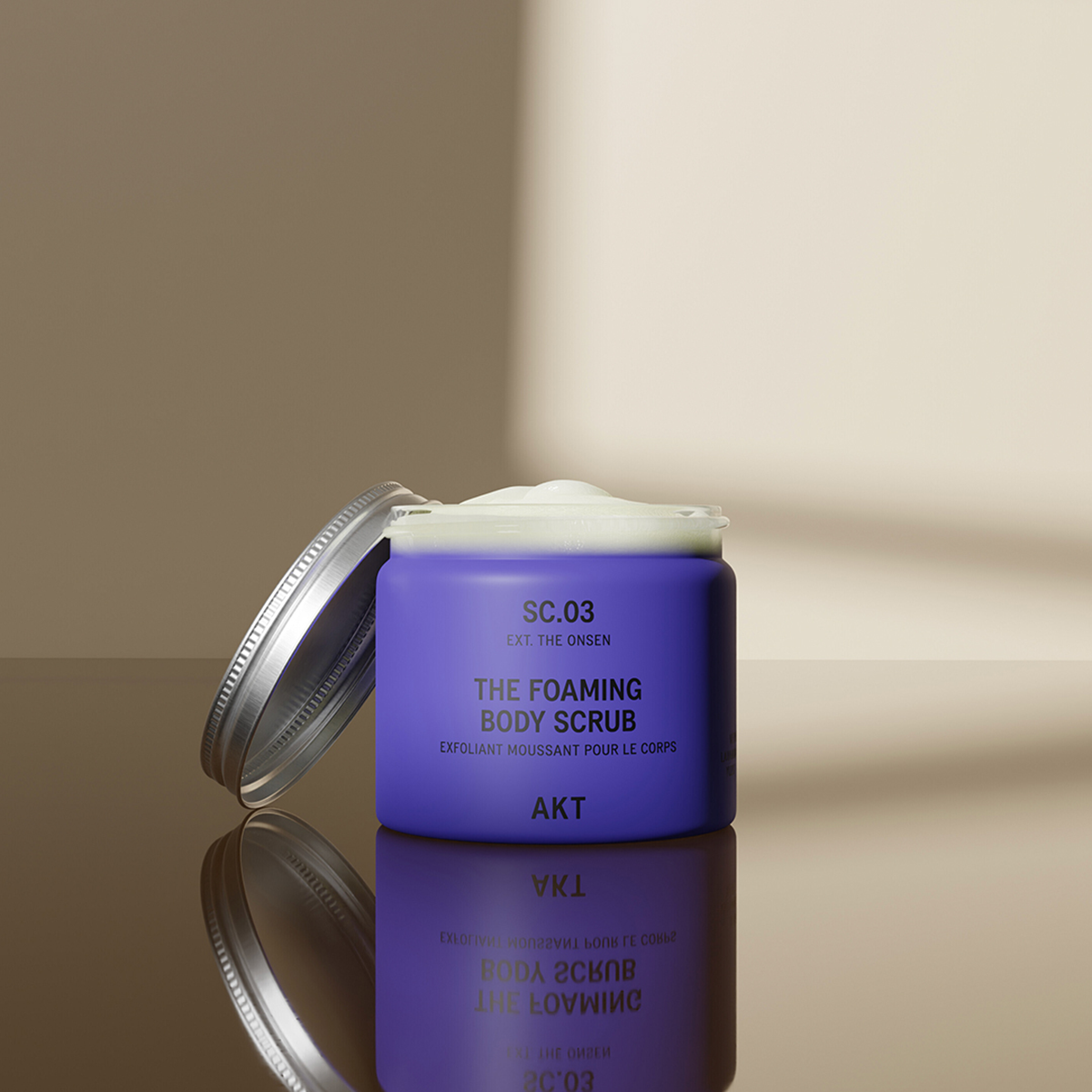 AKT London - The Foaming Body Scrub