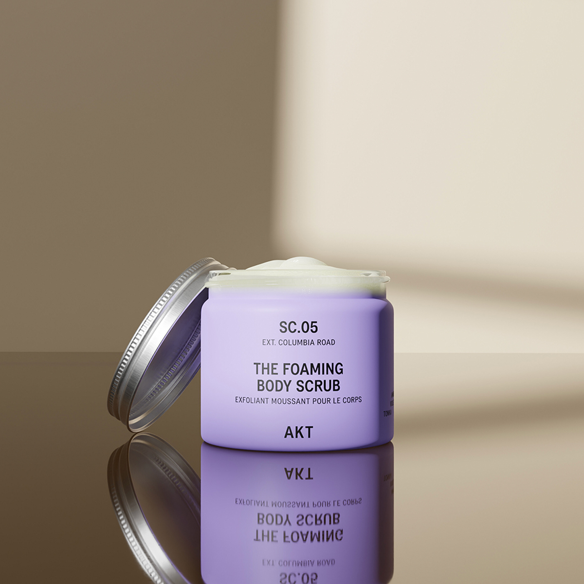 AKT London - The Foaming Body Scrub