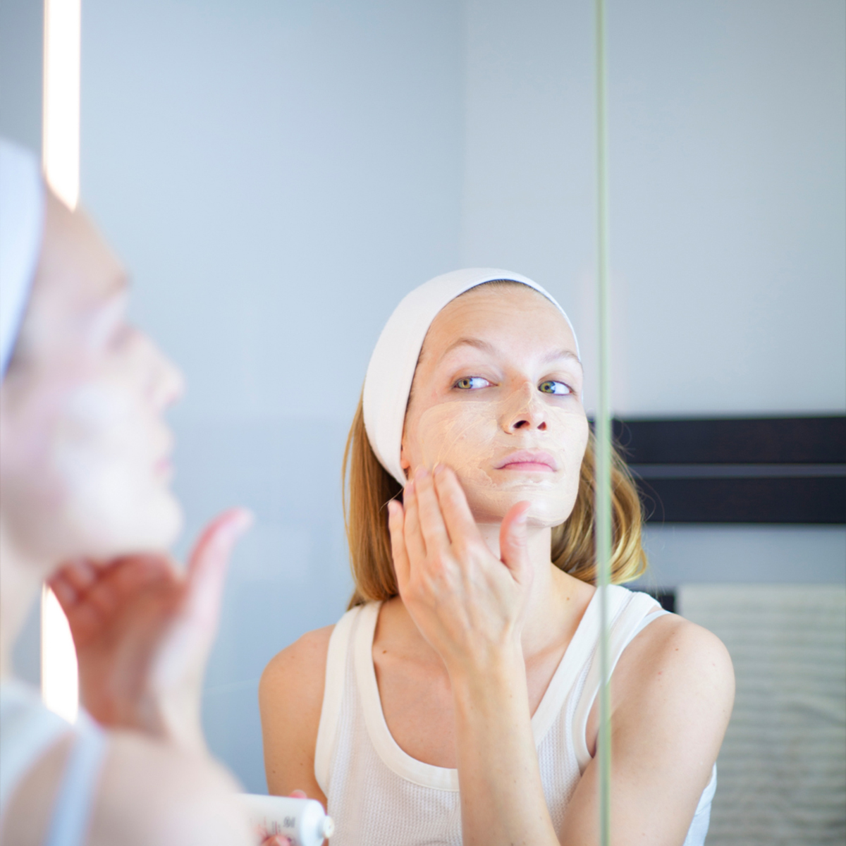 Les Poulettes - Revitalizing Radiance Mask