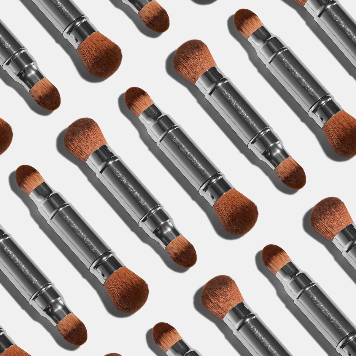 Otis Batterbee - The Retractable Flawless Face Brush