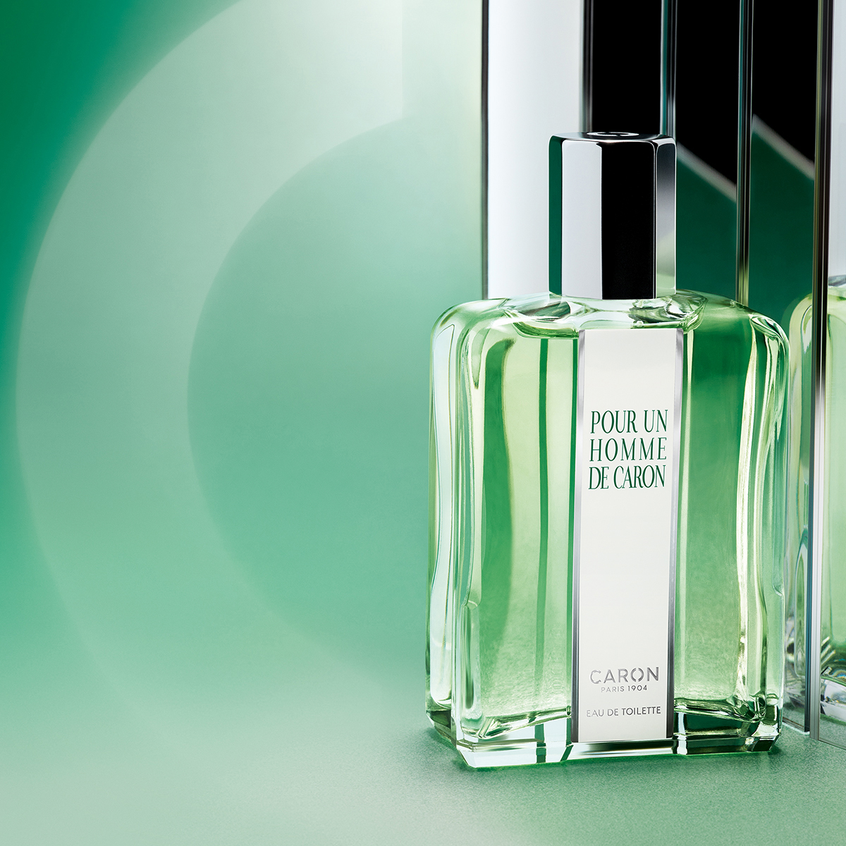 PUBLICITE CARON POUR UN HOMME EAU DE TOILETTE CHAPEAU CANNE PUBLICITE CARON POUR UN HOMME EAU DE TOILETTE CHAPEAU CANNE