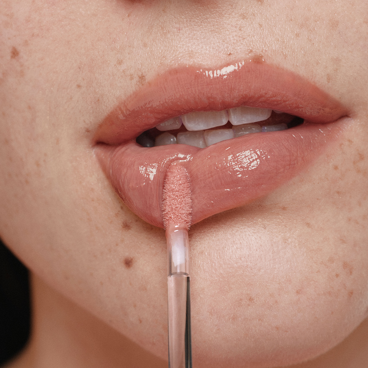 Ilia - Overglaze Hydrating Lip Gloss