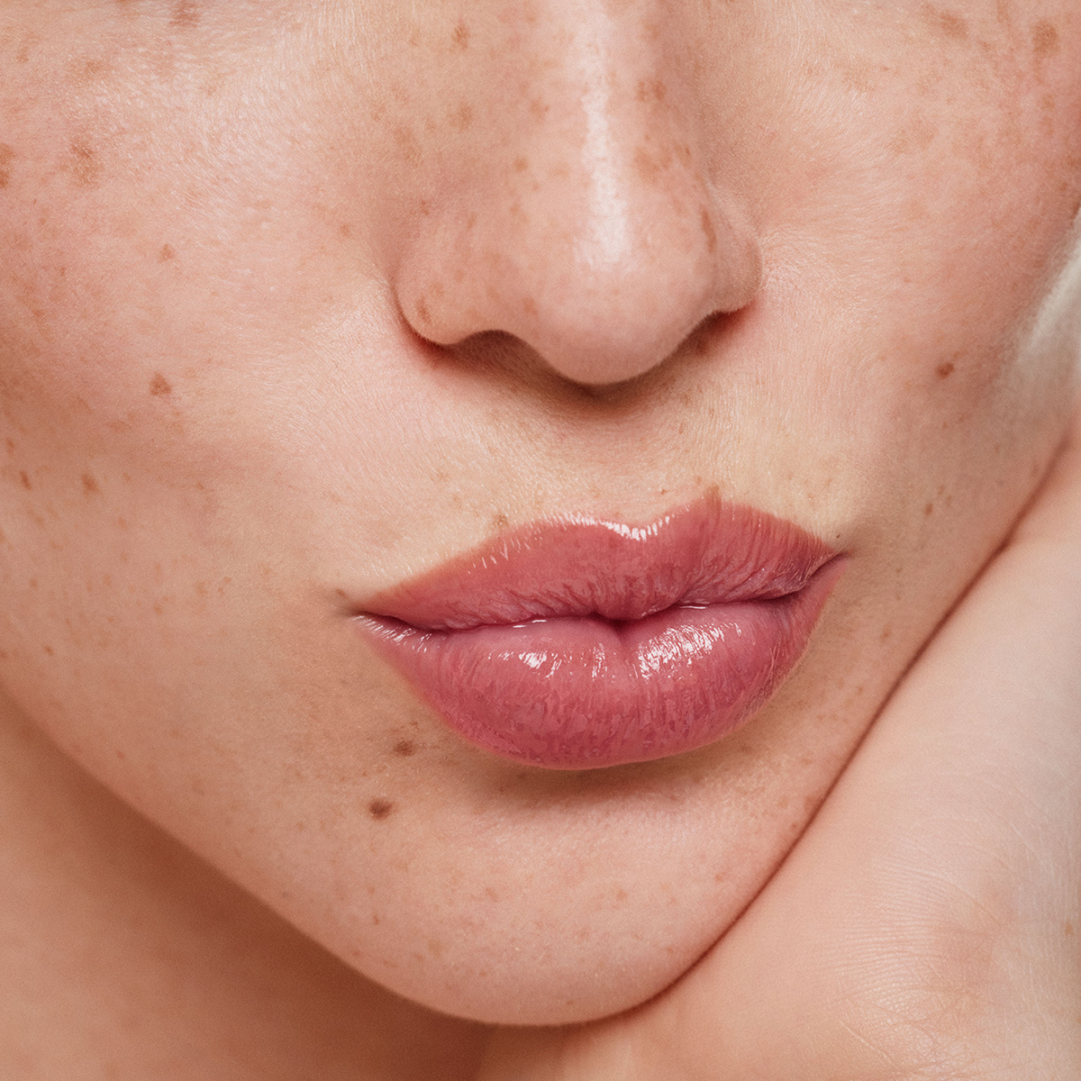 Ilia - Overglaze Hydrating Lip Gloss