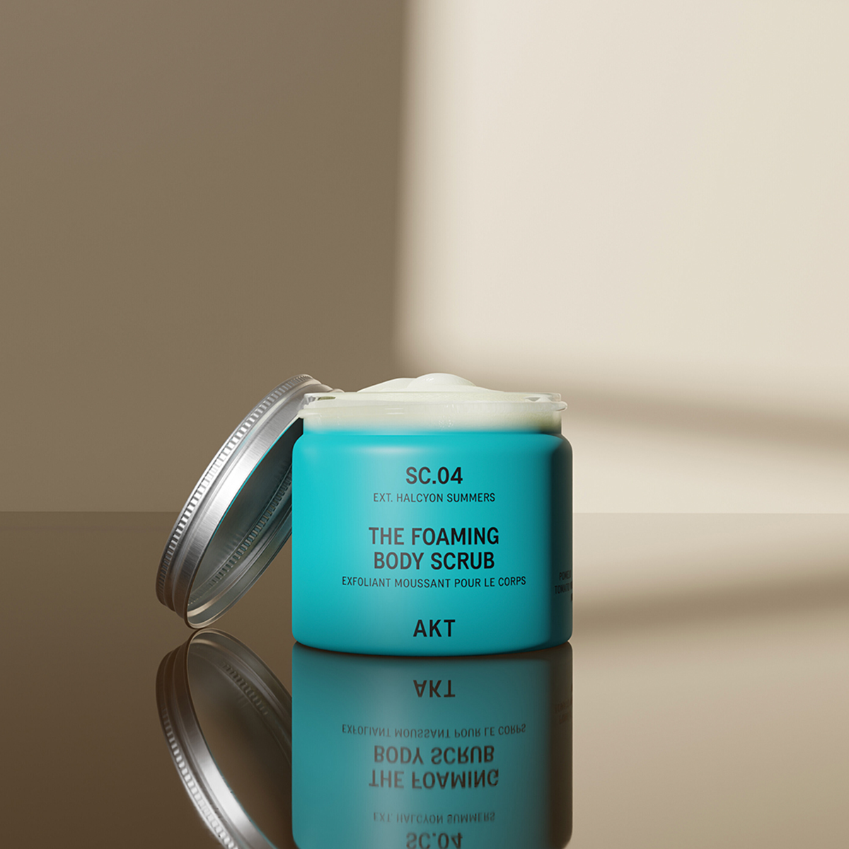 AKT London - The Foaming Body Scrub
