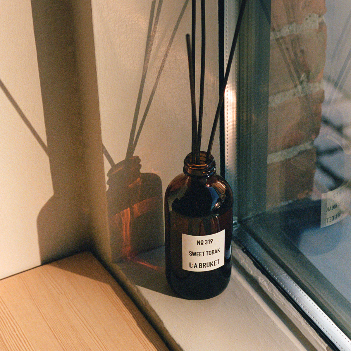 L:a Bruket - 319 Room Diffuseur Sweet Tobak
