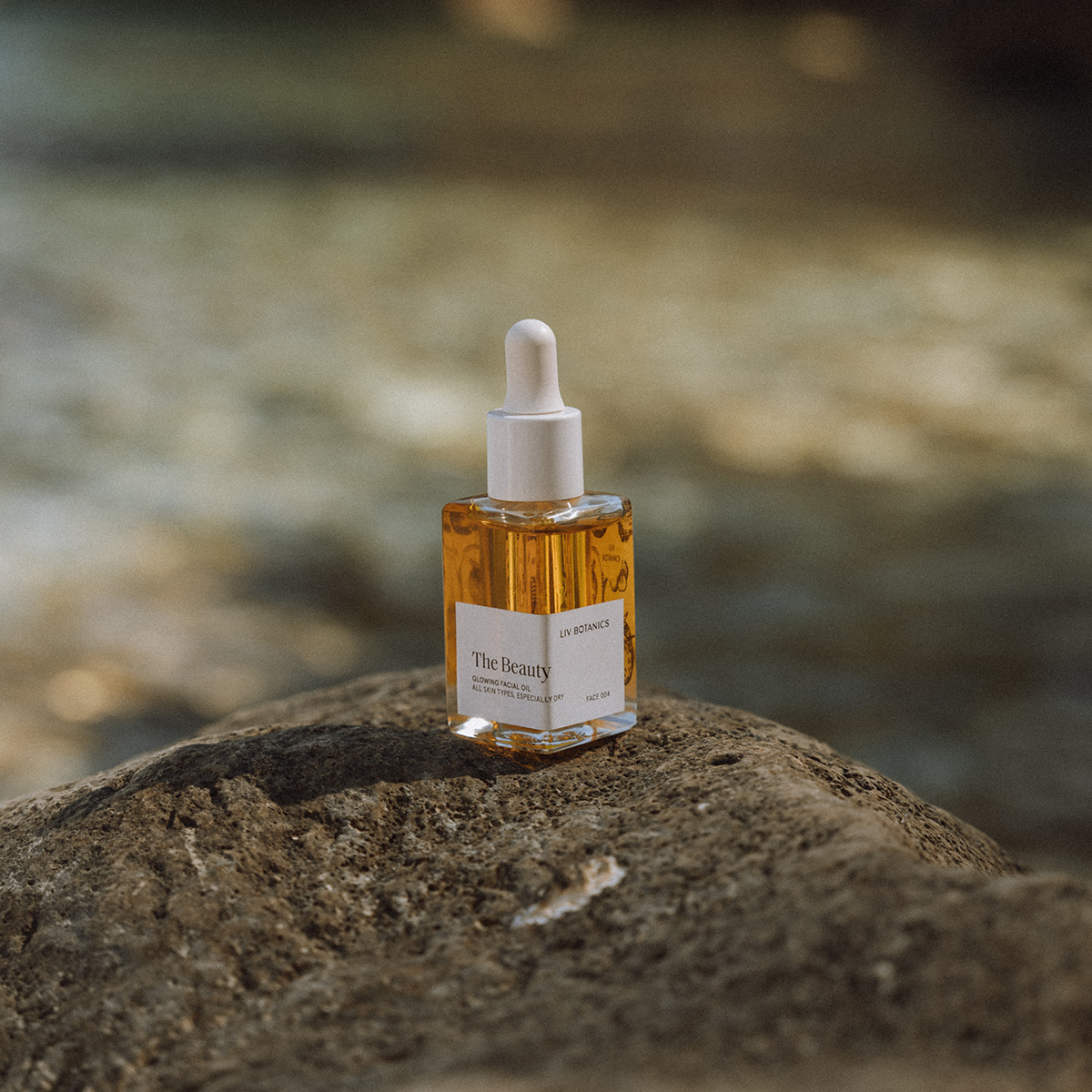 LIV Botanics - The Beauty